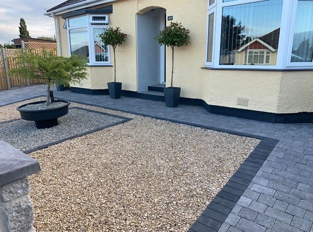 Gravel and block paving driveway frontage